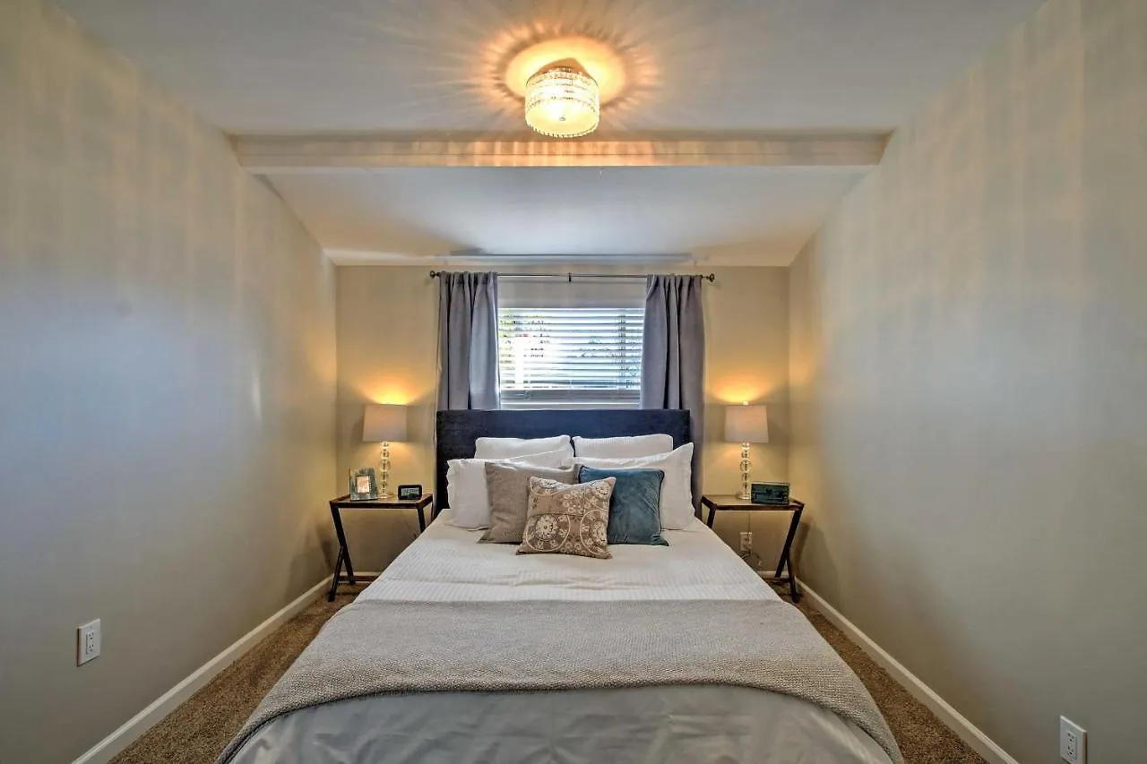 Pristine Phoenix Residence with Camelback Mtn Views!